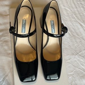Prada MaryJane 2” heel black patent leather 38.5
